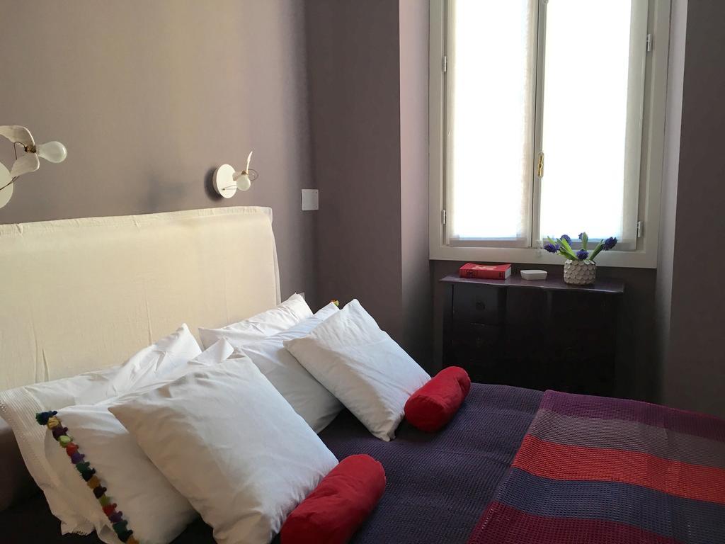 Zebra Rosso Apartment Milano Phòng bức ảnh
